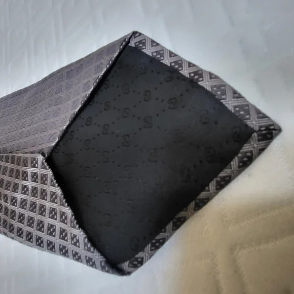 Gucci Gray Patterned Men's Tie - Picture 3 of 6